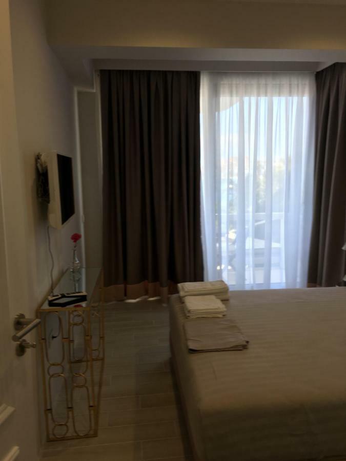Onira Luxury Rooms Sarandë Exterior foto